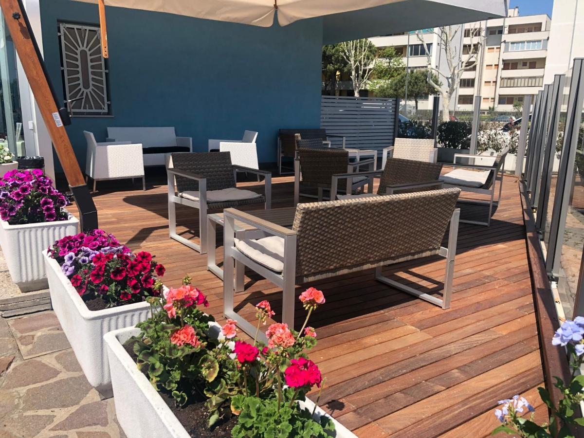 Hotel-Residence-B&B Le Dune Beach Service Included Lido Adriano Exterior photo
